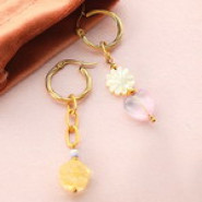 New 20 February - Collection of glass beads in various shapes